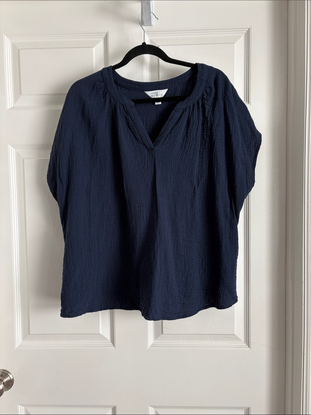 Market & Spruce Navy Textured V-Neck Short Sleeve Blouse